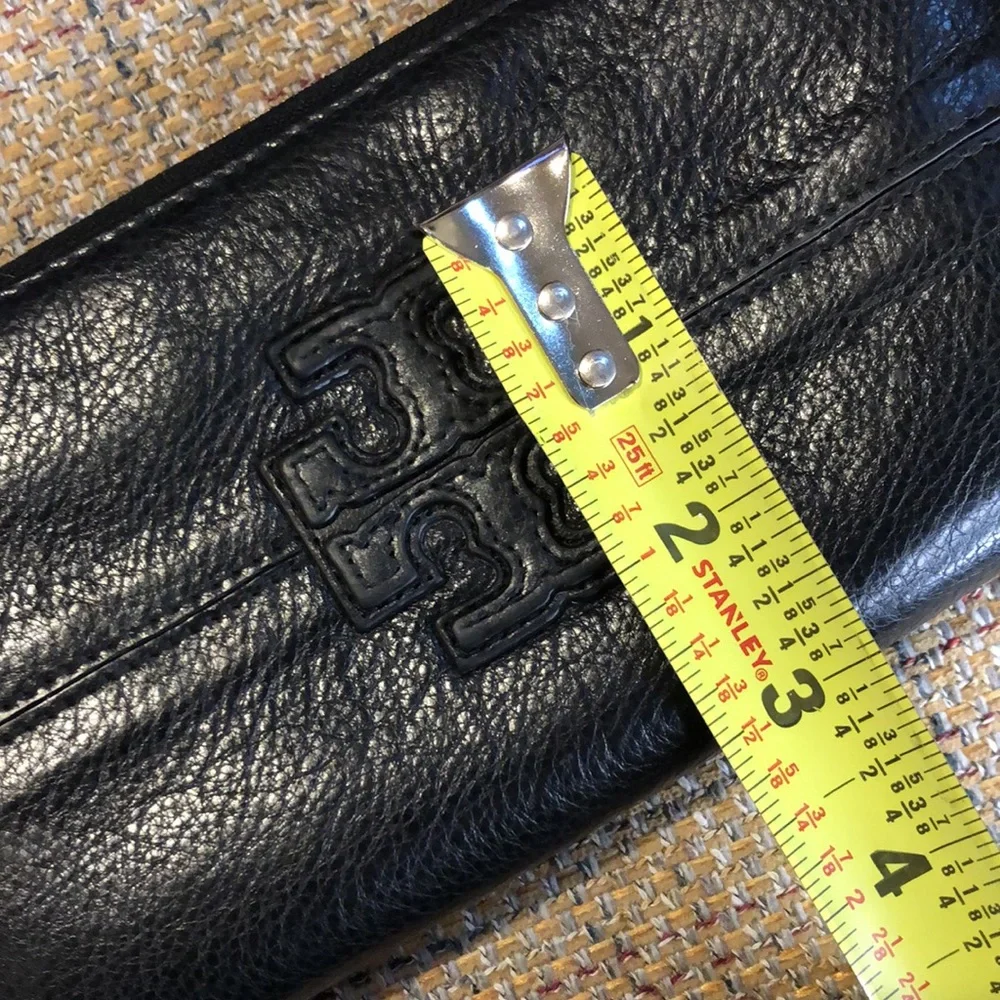 TORY BURCH Black Tumbled Leather Full Zip Continental Wallet